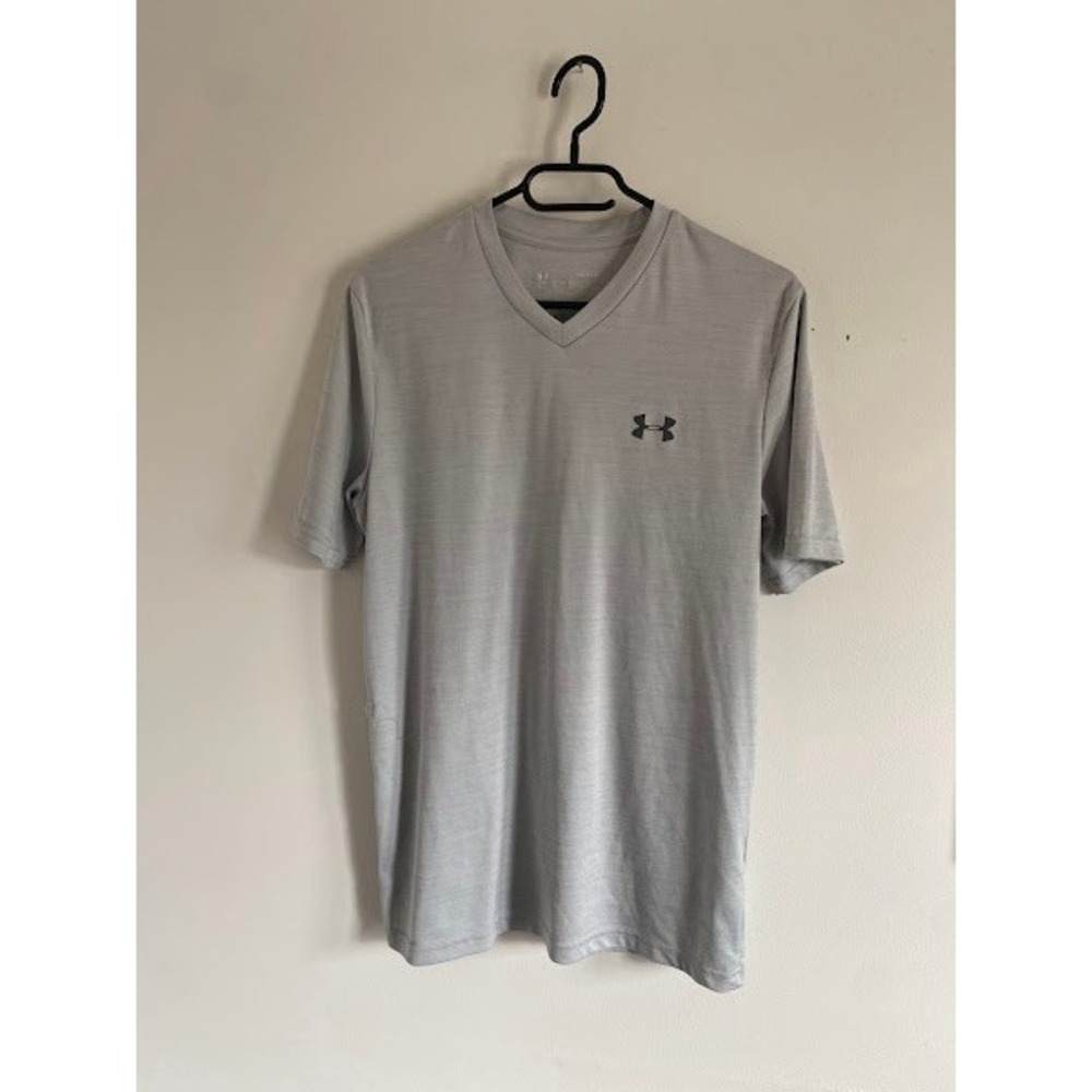Under Armour Womens HeatGear V-Neck Short Sleeve Athletic T-Shirt Gray Small